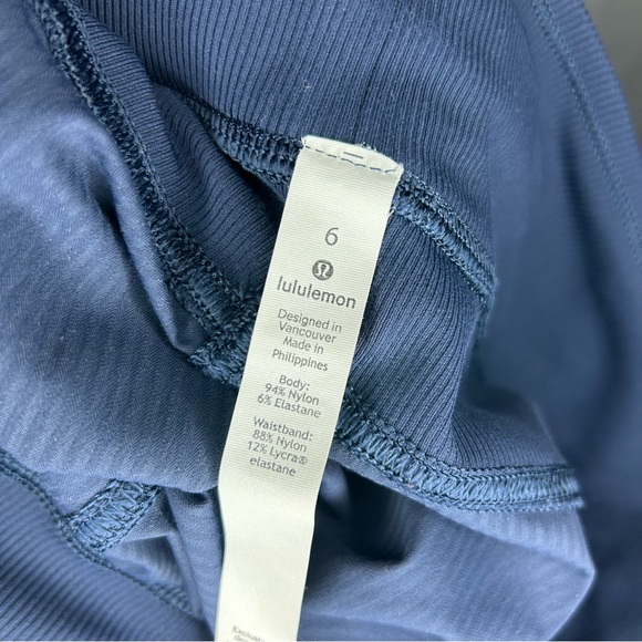 Lululemon Dance Studio Mid Rise Cropped Pant navy size 6 - Picture 12 of 12